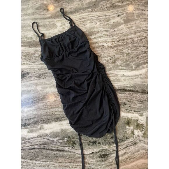 Black Dress Sinch Sides Size Large - Picture 1 of 5